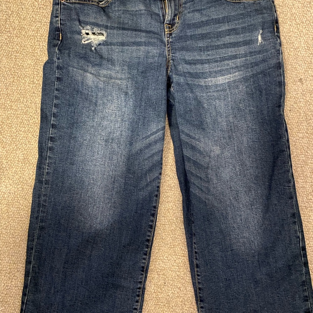 Maurice’s size 14 denim Capri pants, wide leg.